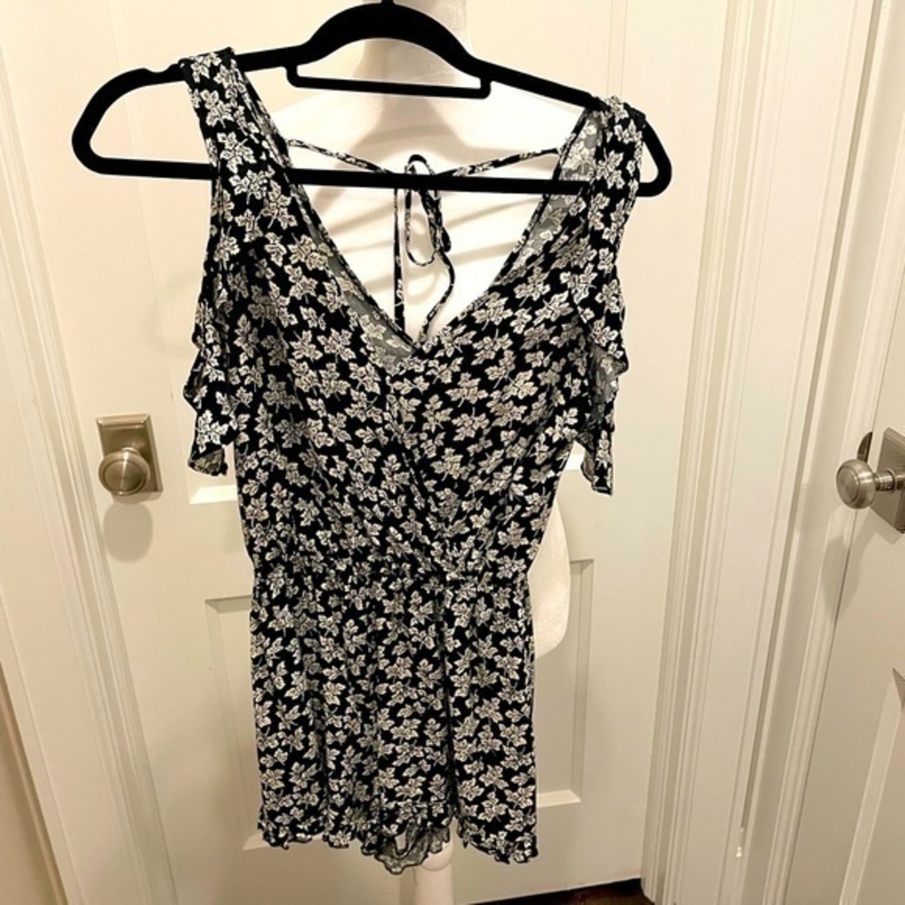 Aqua Black and White floral Romper Size Small